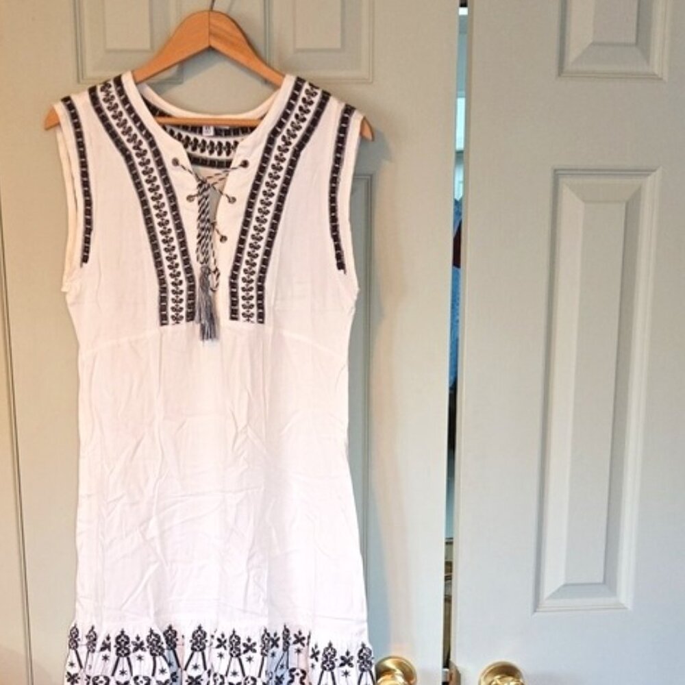 White and Black Embroidered Sleeveless Dress